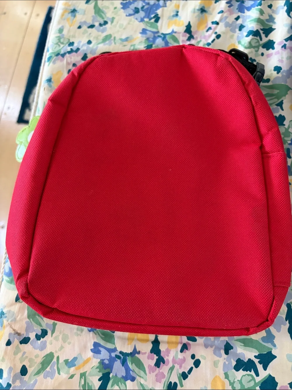 Skip Hop Kids Ladybug Lunch Bag in Pink and Red - Picture 2 of 4